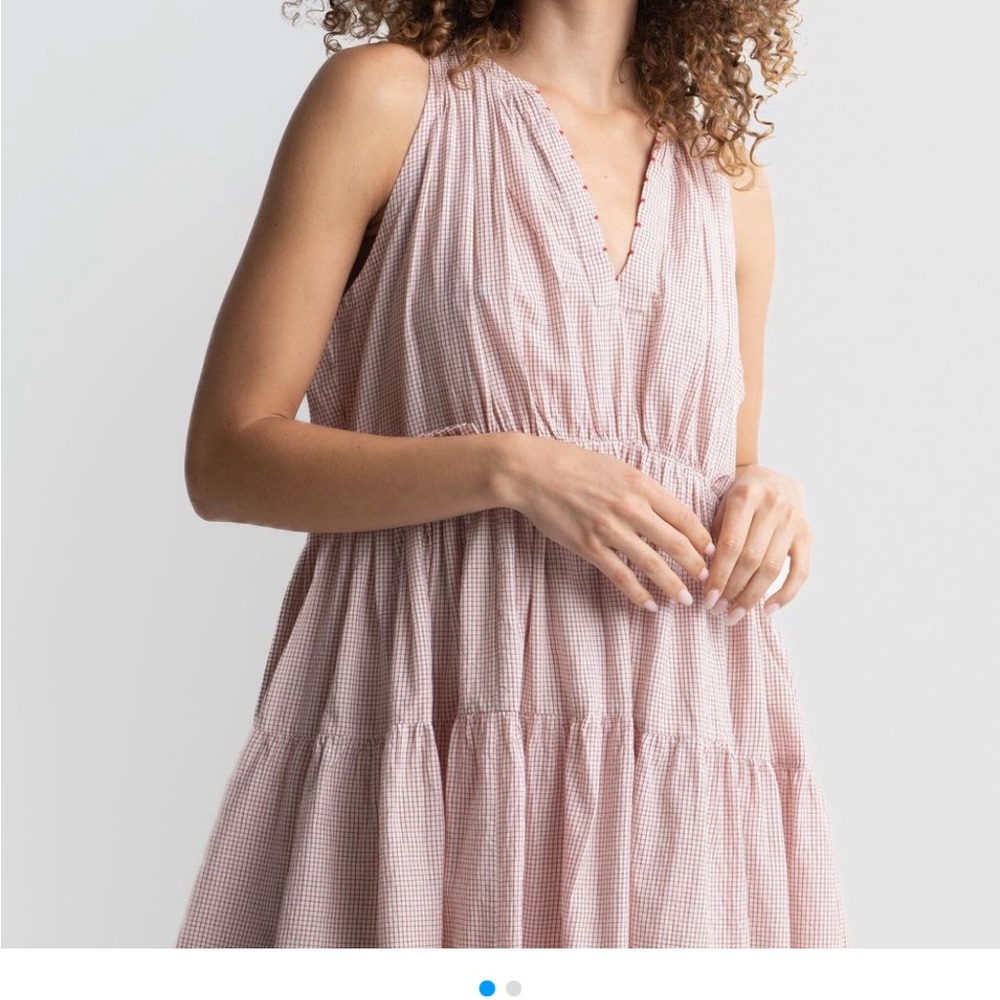 knee-length dress from World of Crow 🌟